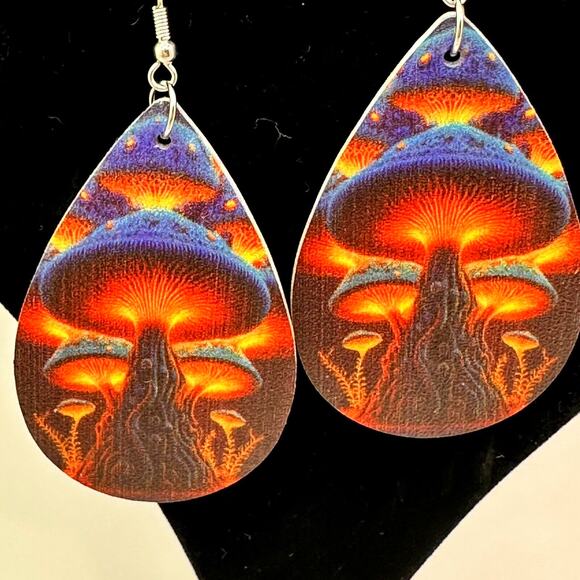 Mushroom Earrings Psychedelic Teardrop Dangle Earrings Funky Jewelry - Picture 1 of 4